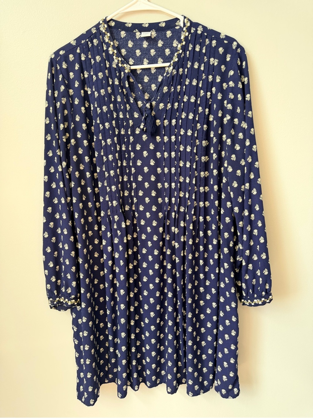 Old Navy Floral Pintuck Swing Dress Tassel Tie Long Sleeves with Cuffs Size L